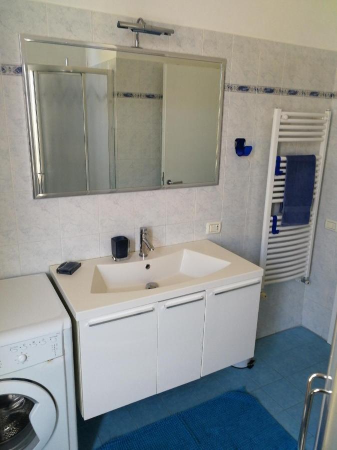 Noemi Apartment San Vincenzo Bagian luar foto
