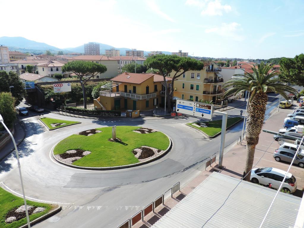 Noemi Apartment San Vincenzo Bagian luar foto