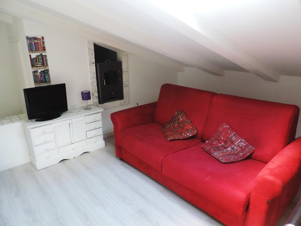 Noemi Apartment San Vincenzo Bagian luar foto